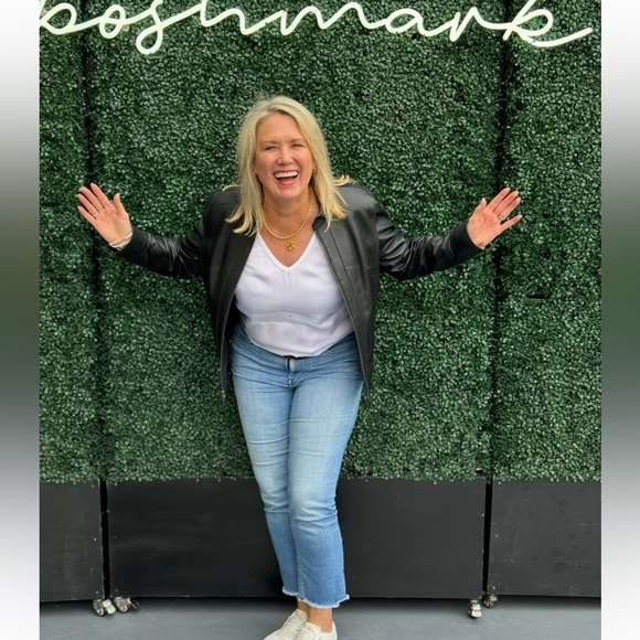 Meet your Posher, Leslee - Picture 11 of 15